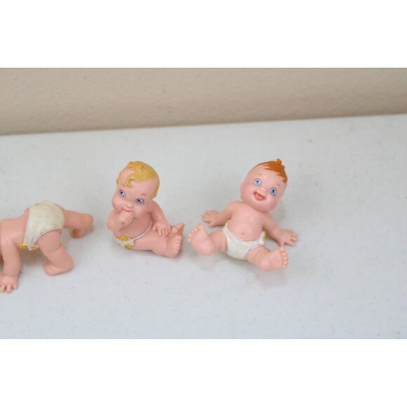 4 Magic Diaper Babies Banging Pot Smiling 90883 - Picture 3 of 5